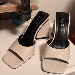Women's Cream Block Heel Mules
